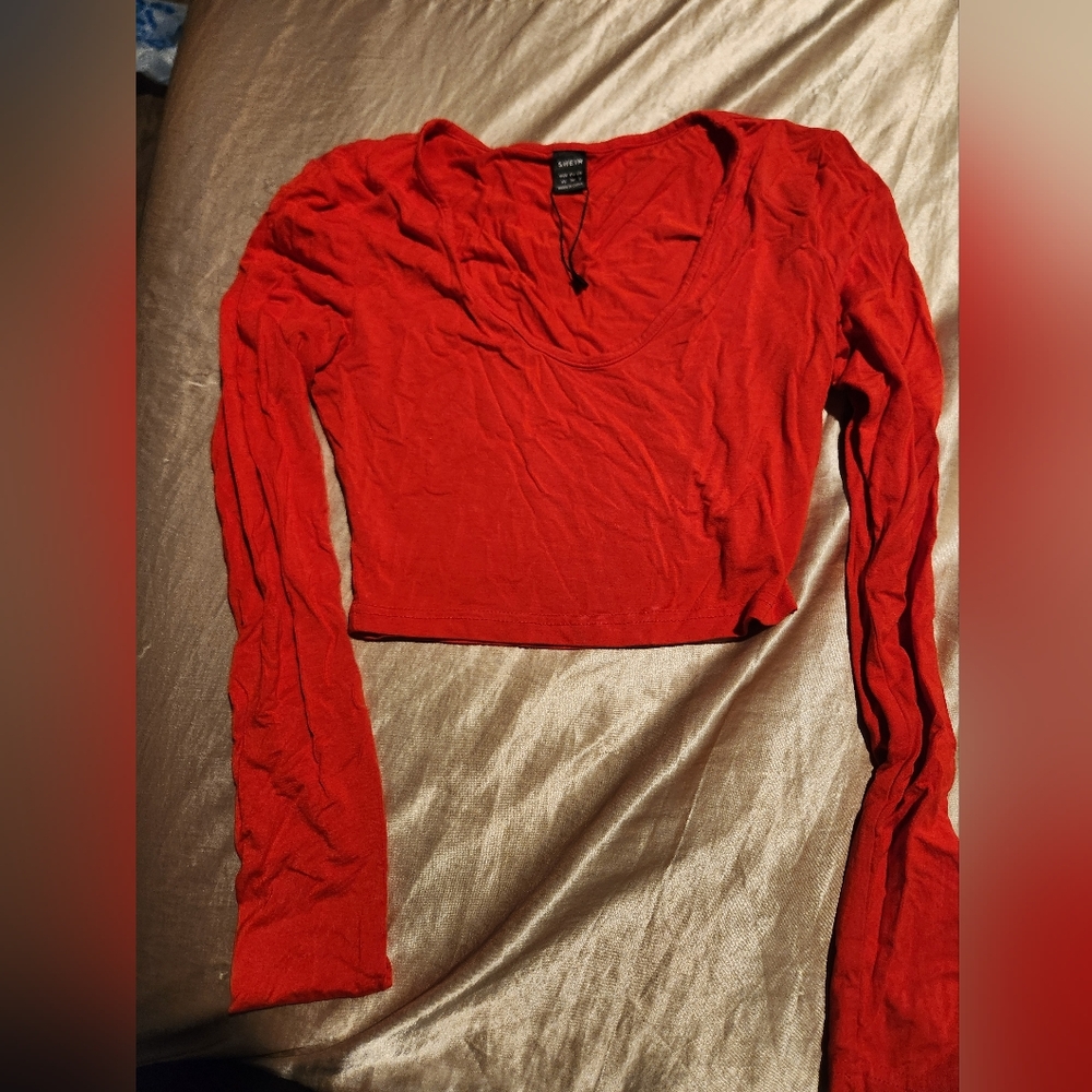 SHEIN Red Fitted Crop Blouse